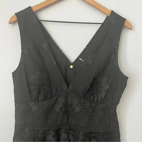 Kobi Halperin "Vivianne" embroidered midi dress scalloped lace hem Sz M - Picture 6 of 10